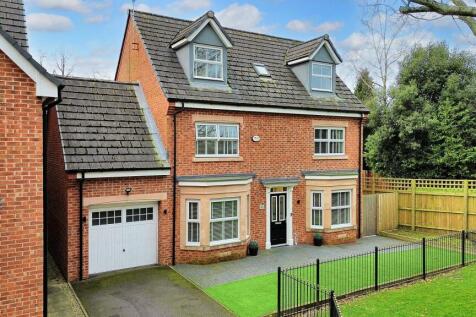 5 bedroom detached house for sale