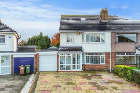 4 bedroom semi-detached house for sale