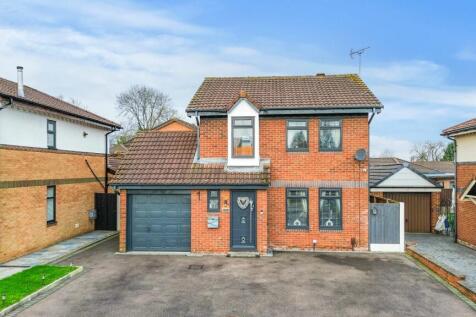 Beaumont Avenue, St. Helens, WA10 3 bed detached house for sale
