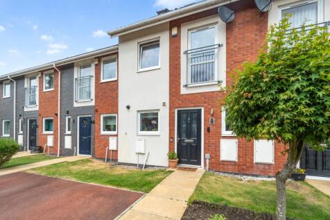 3 bedroom town house for sale