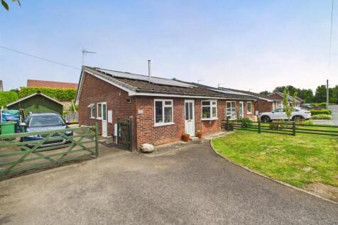 2 bedroom semi-detached bungalow for sale