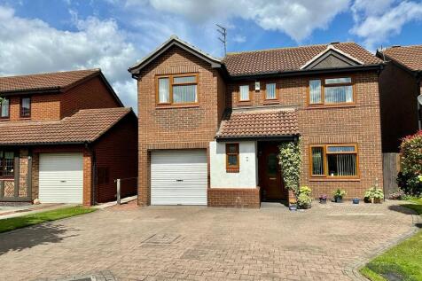 4 bedroom detached house for sale