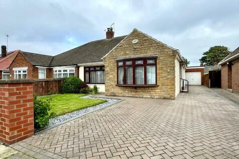 3 bedroom semi-detached bungalow for sale