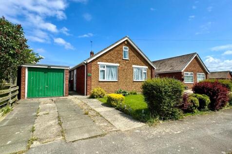 2 bedroom detached bungalow for sale