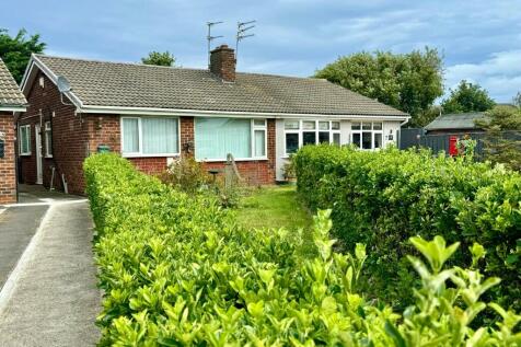 2 bedroom semi-detached bungalow for sale