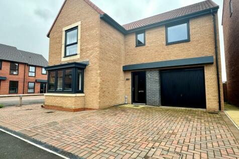 4 bedroom detached house for sale