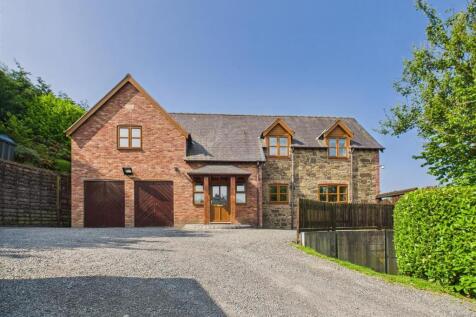 Mount Road, Llanfair Caereinion... 5 bed detached house for sale