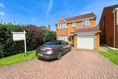 4 bedroom detached house for sale