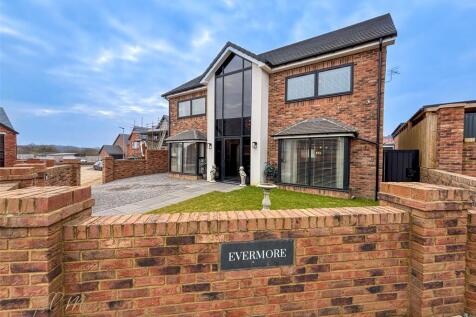 5 bedroom detached house for sale