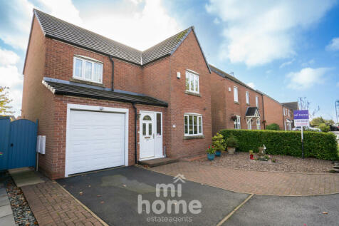 4 bedroom detached house for sale