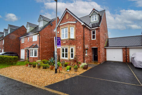 5 bedroom detached house for sale