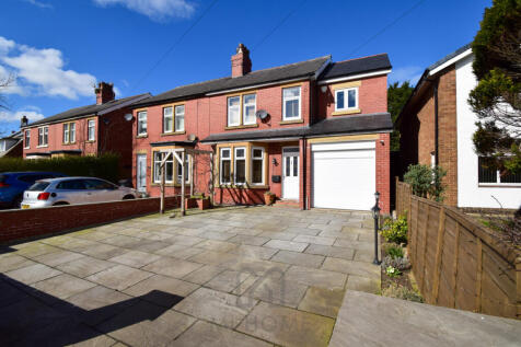 4 bedroom semi-detached house for sale