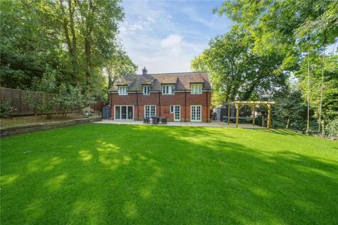Watery Lane, Fleet GU52 5 bed detached house for sale