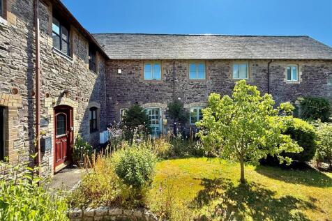 Raneleigh Barns, Plymouth PL9 3 bed barn conversion for sale