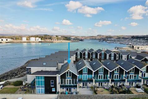 Spinnaker Quay, Plymouth PL9 4 bed townhouse for sale