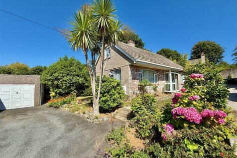 Hazelwood Crescent, Plymouth PL9 4 bed detached bungalow for sale