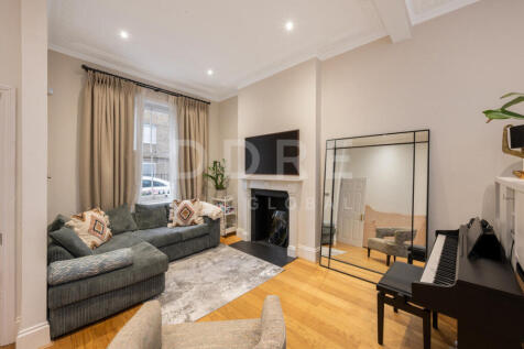 Belgrave Gardens, London, NW8 5 bed townhouse for sale