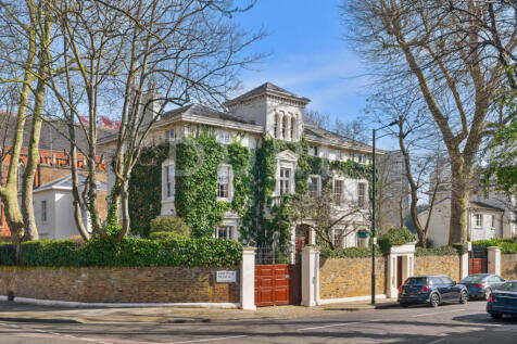 8 bedroom detached house for sale