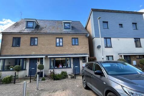 4 bedroom semi-detached house for sale