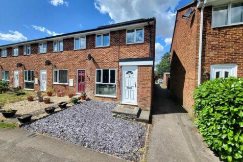 3 bedroom end of terrace house for sale