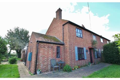 West Fen Drove, Whittlesey PE7 3 bed semi