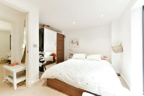 Eagle Wharf Road, London 4 bed apartment for sale