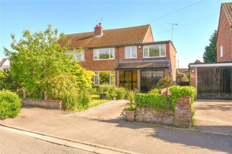 4 bedroom semi-detached house for sale