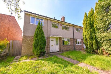 4 bedroom end of terrace house for sale
