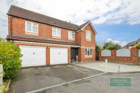 4 bedroom detached house for sale