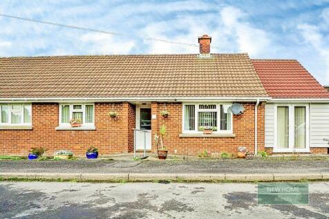 2 bedroom semi-detached bungalow for sale