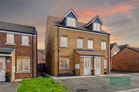 3 bedroom semi-detached house for sale