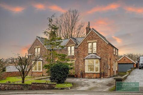 5 bedroom detached house for sale