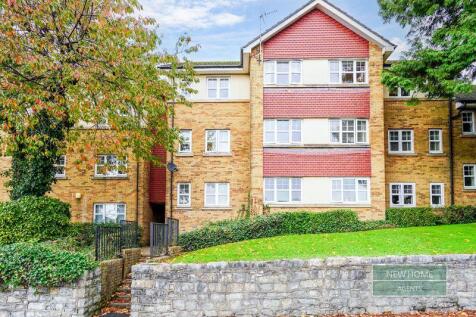 2 bedroom ground floor flat for sale