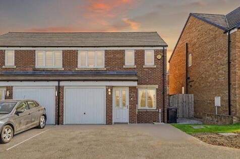 3 bedroom semi-detached house for sale