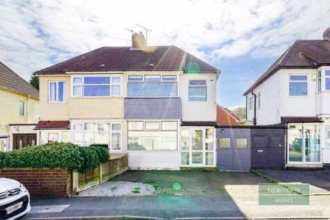 3 bedroom semi-detached house for sale