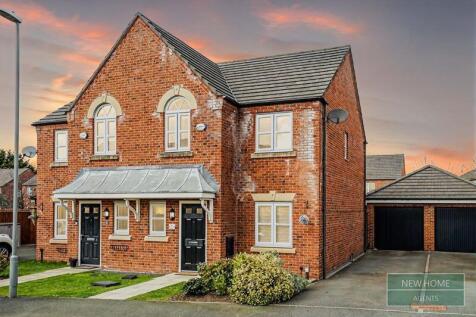 3 bedroom semi-detached house for sale