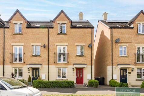 4 bedroom end of terrace house for sale