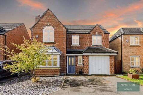 4 bedroom detached house for sale