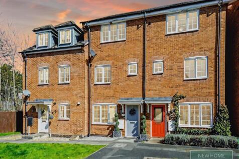 3 bedroom terraced house for sale
