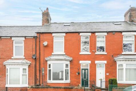 4 bedroom terraced house for sale