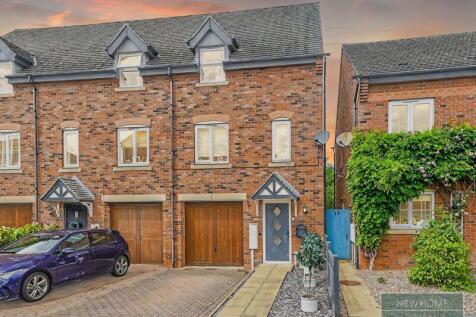 3 bedroom end of terrace house for sale
