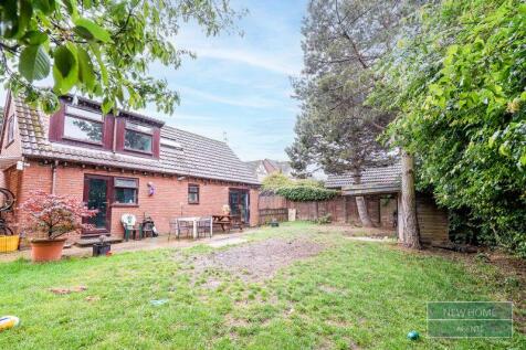 2 bedroom detached bungalow for sale