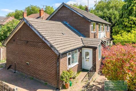 6 bedroom detached house for sale