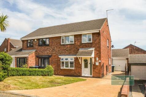 3 bedroom semi-detached house for sale
