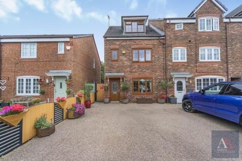 George Street, Rochdale, OL16 2RR 4 bed semi