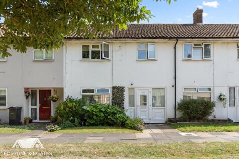Blackbush Spring, Harlow 3 bed terraced house for sale