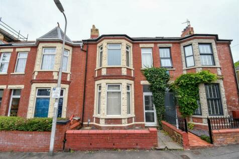 4 bedroom terraced house for sale