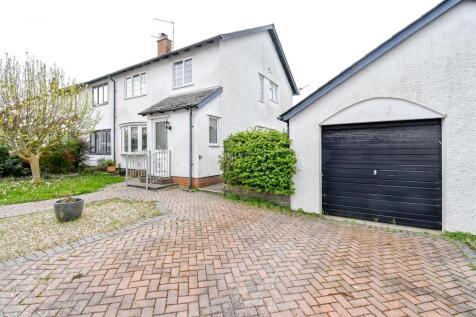 4 bedroom semi-detached house for sale