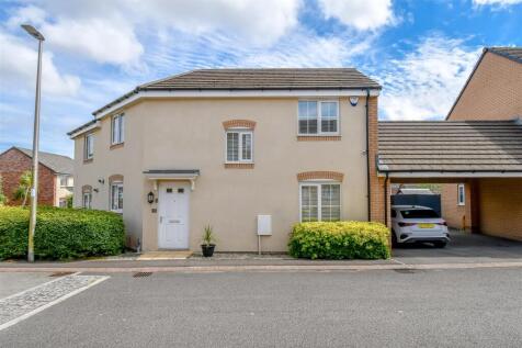 3 bedroom semi-detached house for sale