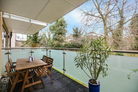 174 Sanderstead Road, Sanderstead... 1 bed flat for sale